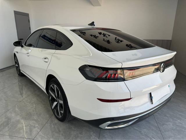 ������ � ����� �� ����� ��� ������� Volkswagen Lamando L 2022 ����