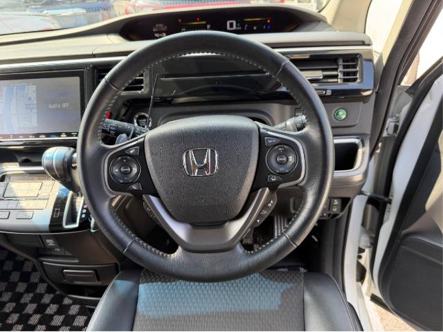 ������ �� �������� ������ Honda Stepwgn CoolSpirit 2018 ����