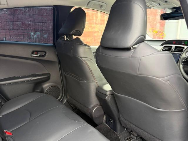 �������� �� ����� �� ������ Toyota Prius S Touring Black Edition 2022 ����