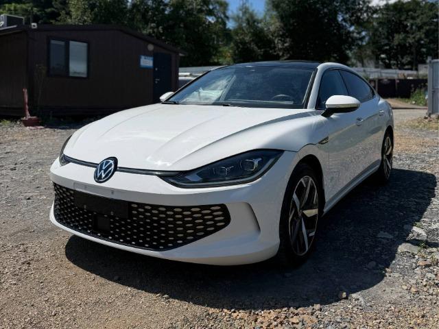 ������ � ����� �� ����� ��� ������� Volkswagen Lamando L 2022 ����
