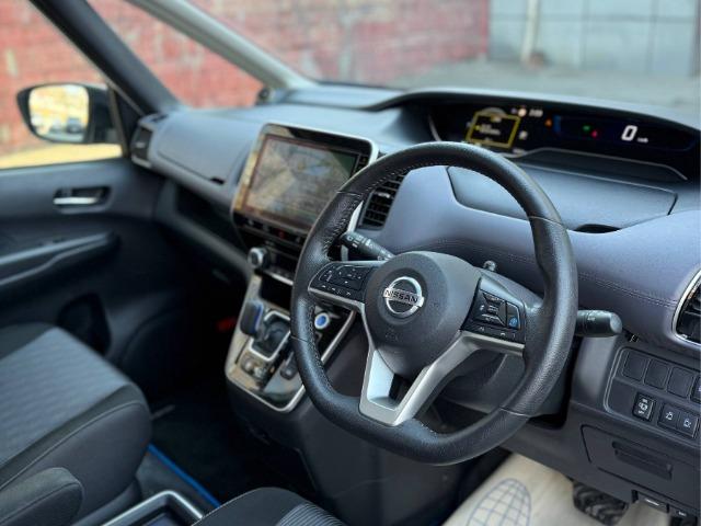 ��������� �� �������� � ������ Nissan Serena E-Power 2019 ���� (����������)