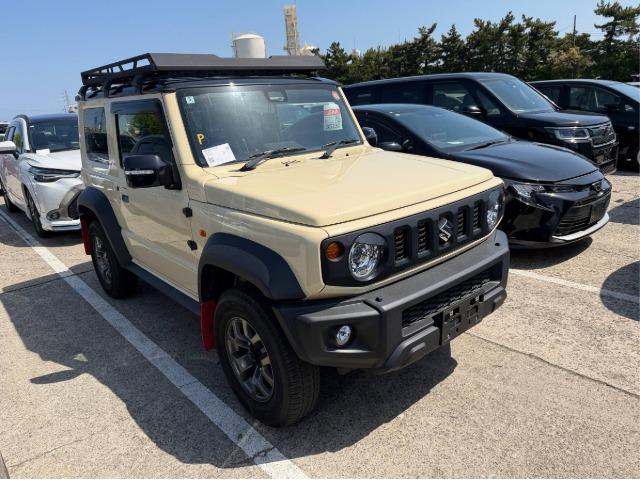 ������ �� ����� � ������ Suzuki Jimny Sierra 2022 ����