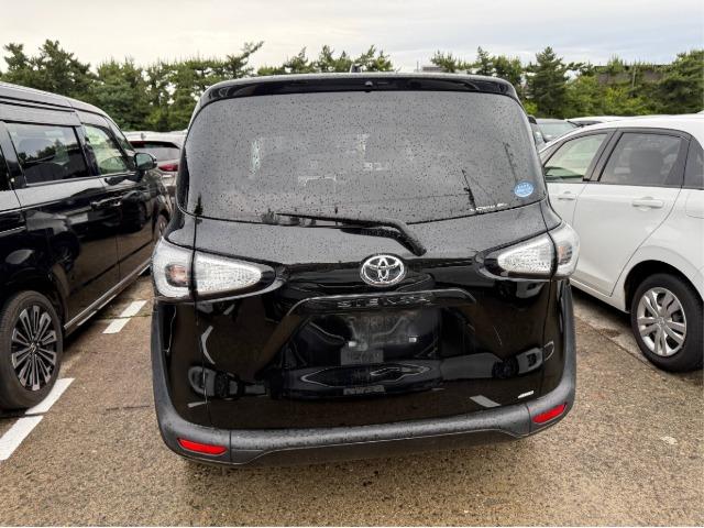 ������ � �������� ������ Toyota Sienta G 4WD 2017 ����