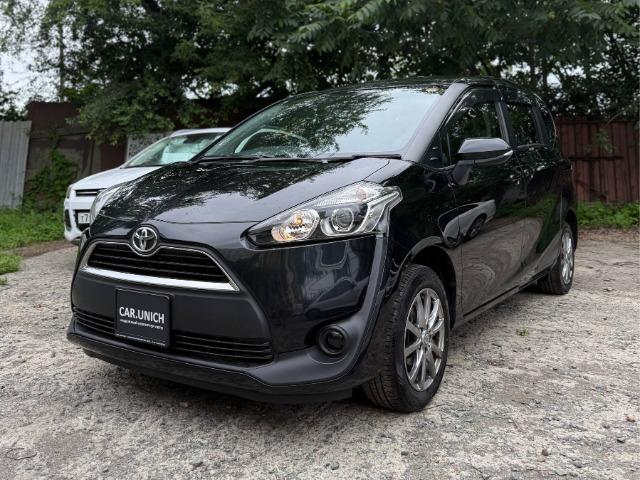 ������ � �������� ������ Toyota Sienta G 4WD 2017 ����