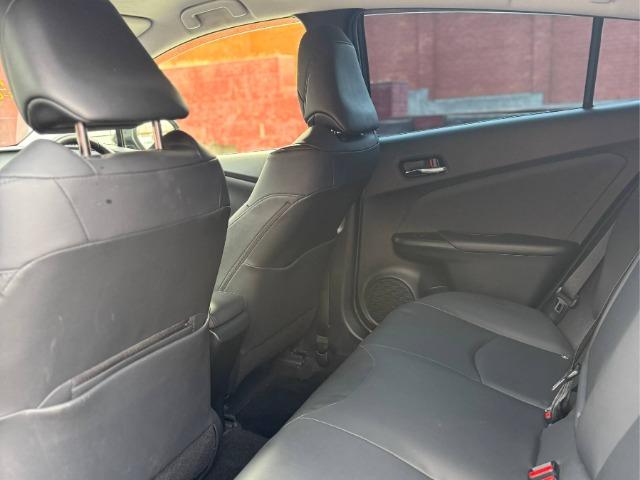 �������� �� ����� �� ������ Toyota Prius S Touring Black Edition 2022 ����