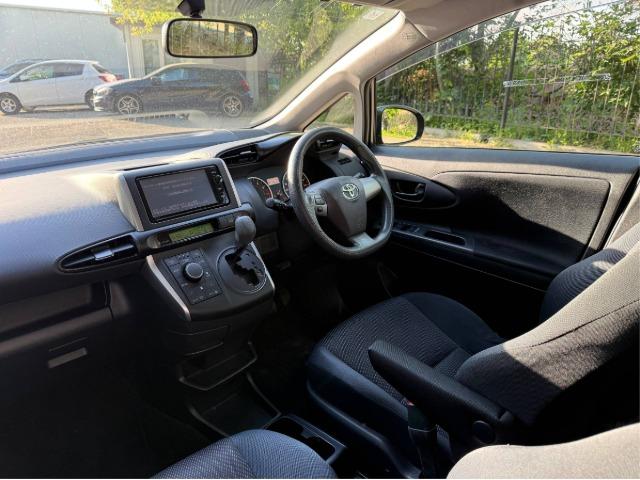 ������ �� �������� � ������ Toyota Wish 2015 ����