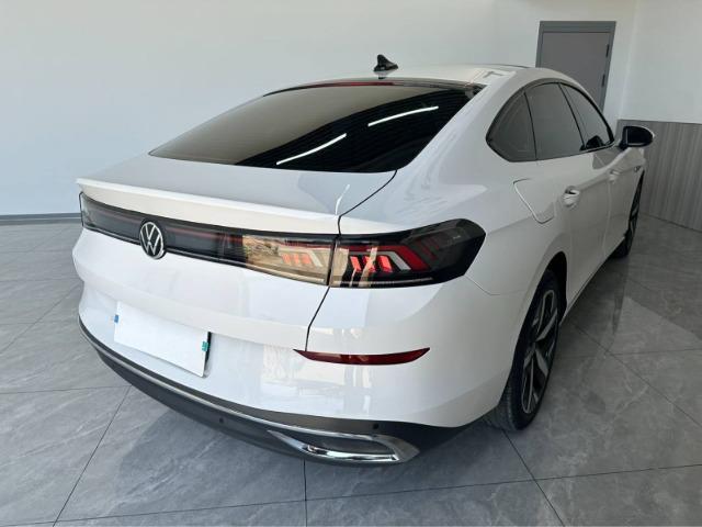 ������ � ����� �� ����� ��� ������� Volkswagen Lamando L 2022 ����